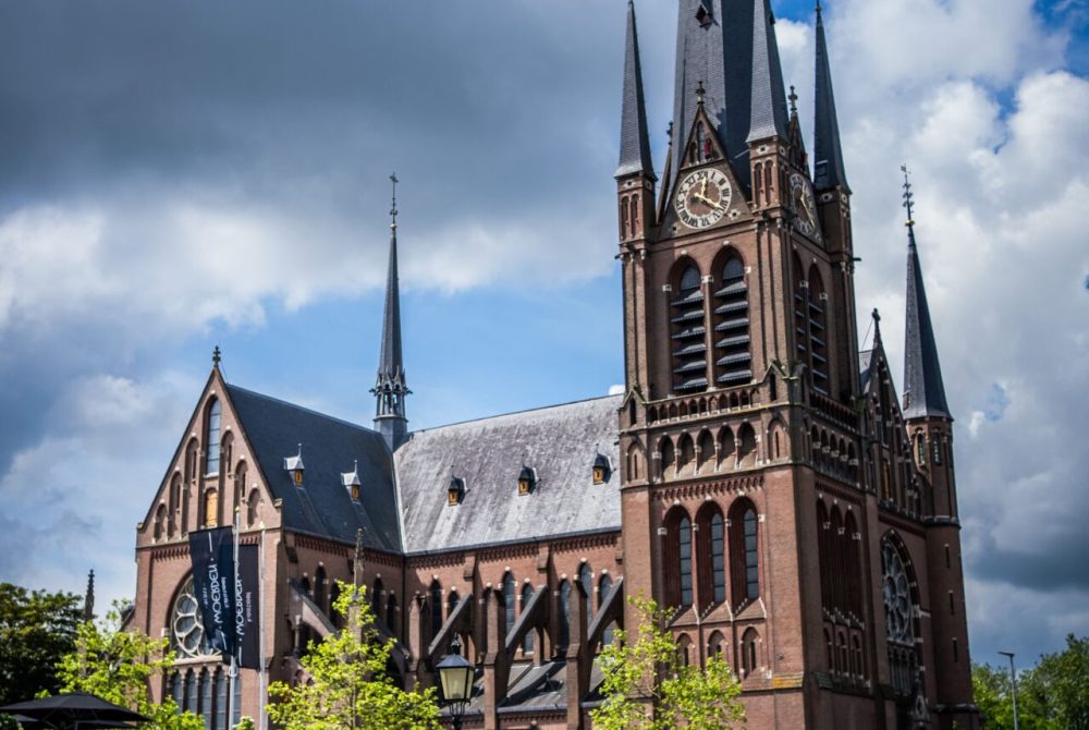 trouwen kasteel woerden utrecht locatie omgeving groene hart romantisch 28240530-12-22-31-H2407714-min trouwen kasteel woerden utrecht locatie omgeving groene hart romantisch 28240530-12-22-31-H2407714-min